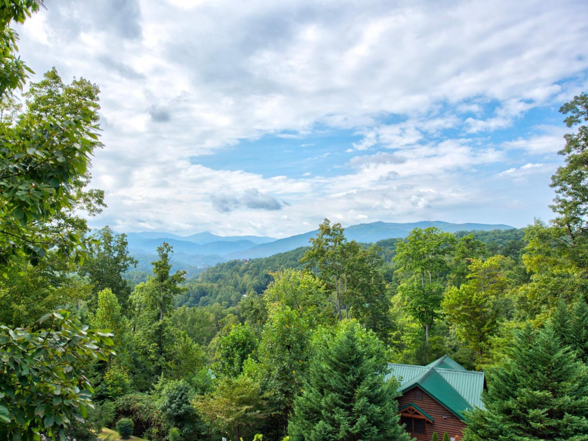 Komfy Kozy, 3 Bedrooms, Sleeps 10, Views, Game Room, Pool Access, Wifi Gatlinburg Exterior photo