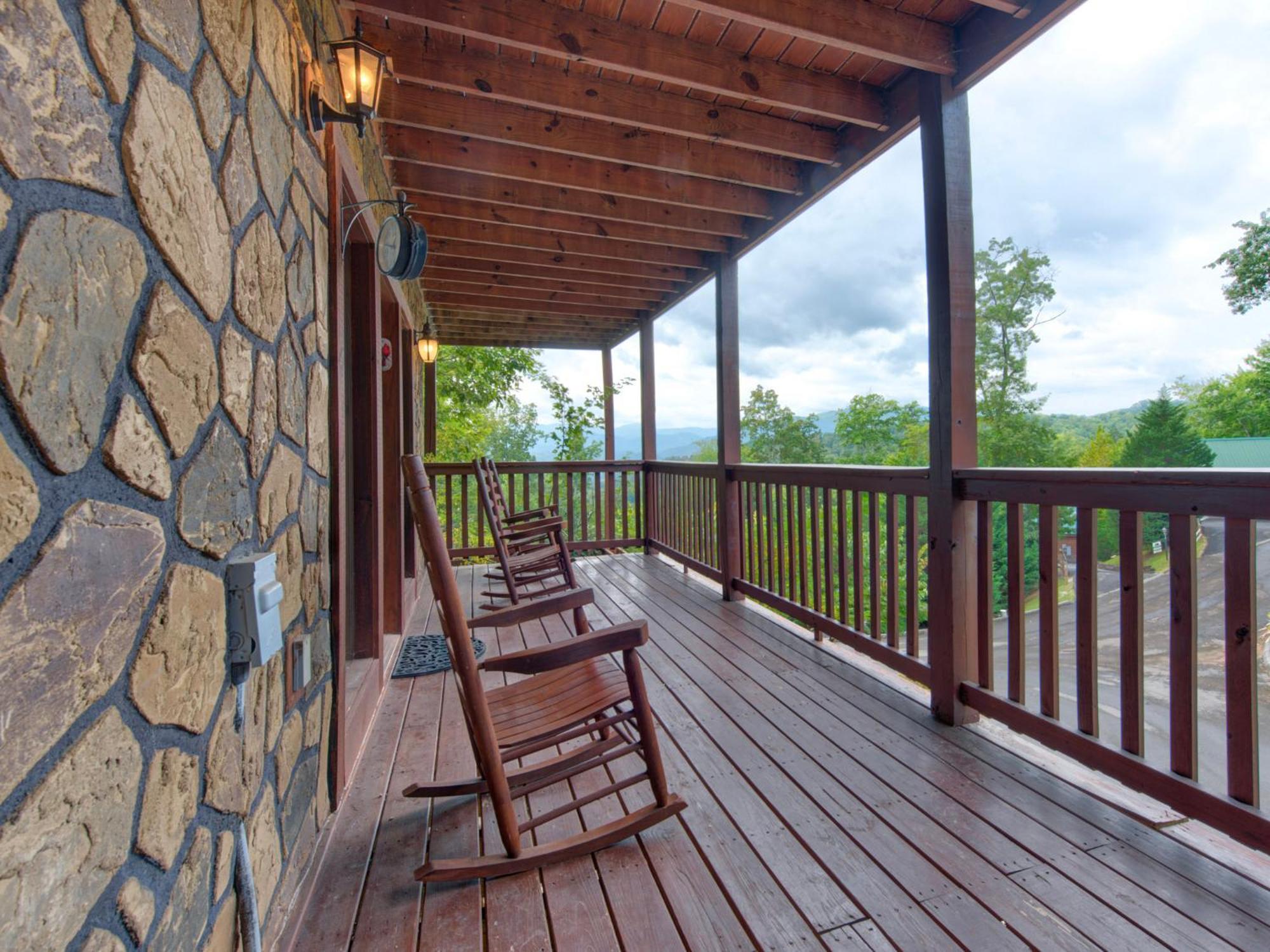 Komfy Kozy, 3 Bedrooms, Sleeps 10, Views, Game Room, Pool Access, Wifi Gatlinburg Exterior photo