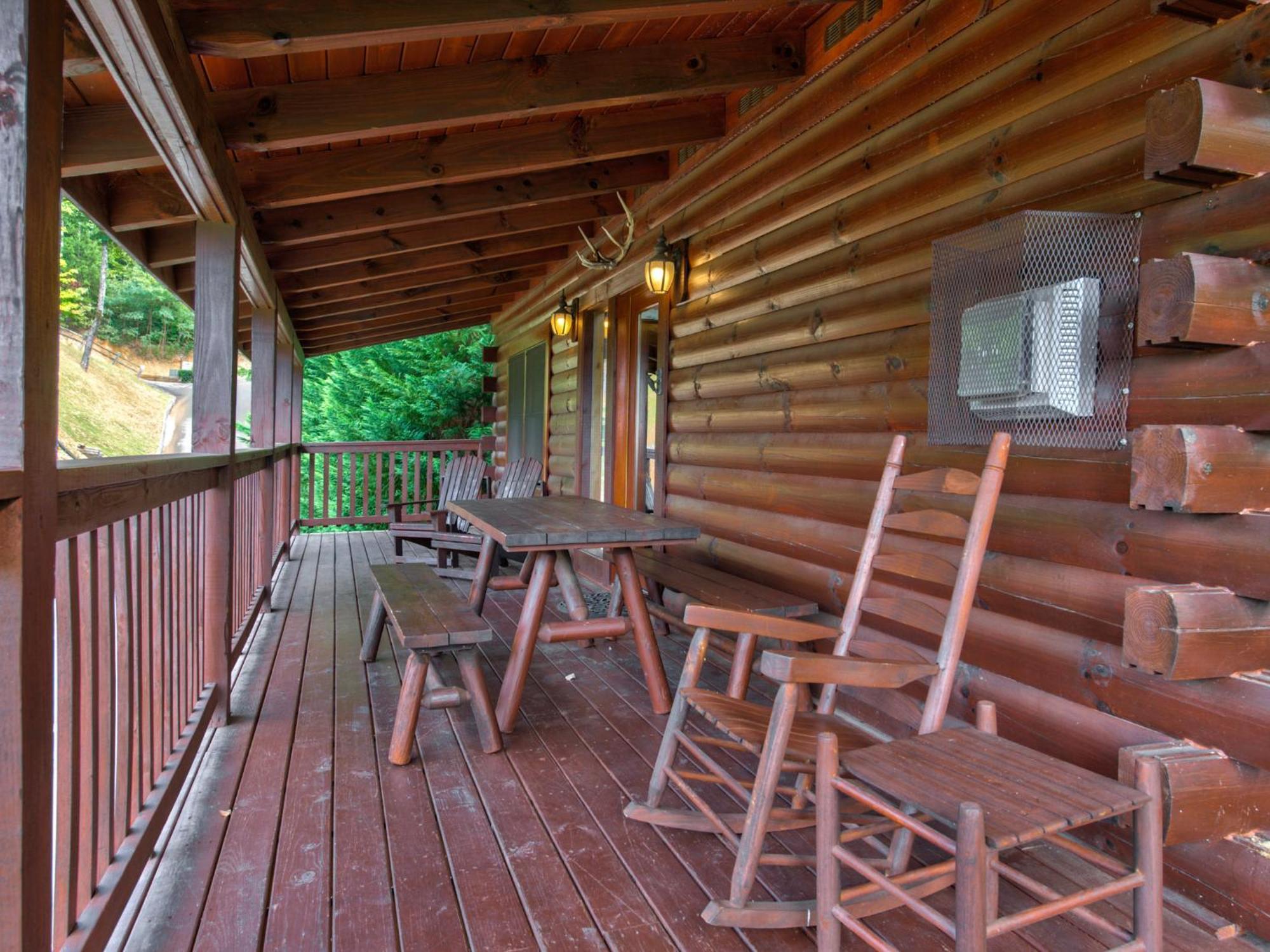 Komfy Kozy, 3 Bedrooms, Sleeps 10, Views, Game Room, Pool Access, Wifi Gatlinburg Exterior photo